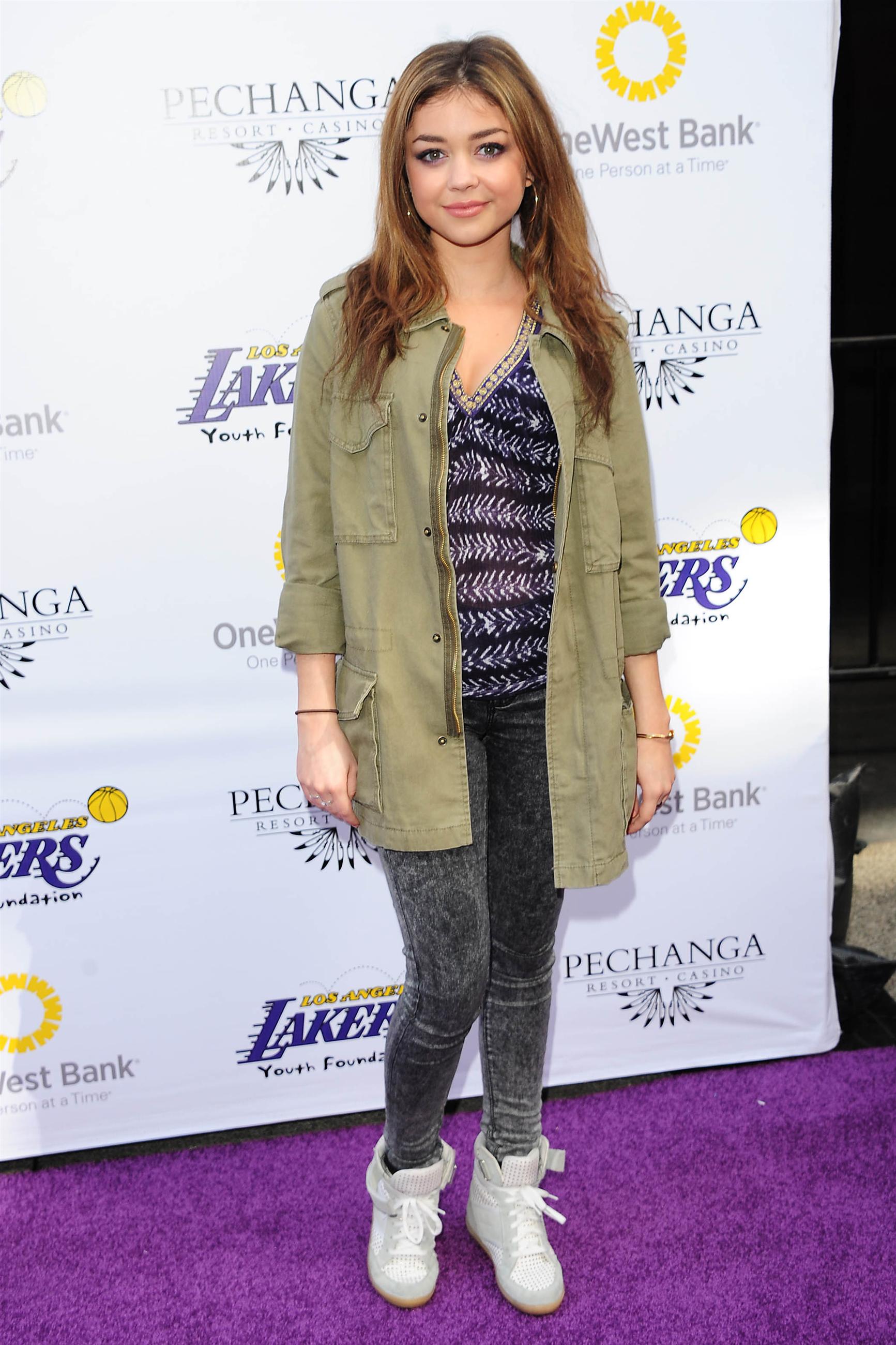 Sarah Hyland at the 2013 Lakers Casino Night in LA March 10, 2013