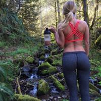 Sara Jean Underwood - ass