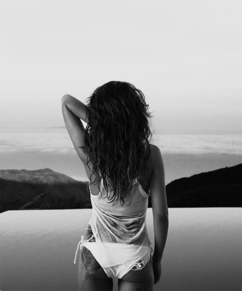 Cheryl Fernandez-Versini in a bikini - ass