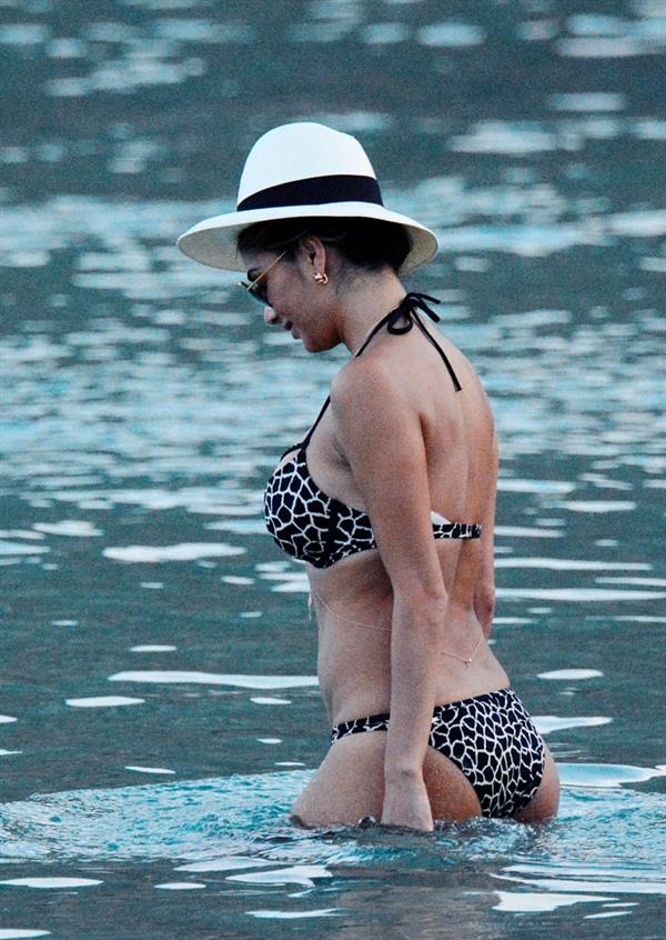 Nicole Scherzinger in a bikini - ass