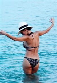 Nicole Scherzinger in a bikini - ass