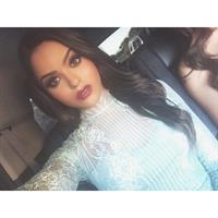 Lisa Ramos taking a selfie