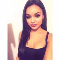 Lisa Ramos taking a selfie