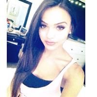 Lisa Ramos taking a selfie