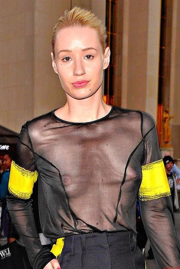 Iggy Azalea - breasts