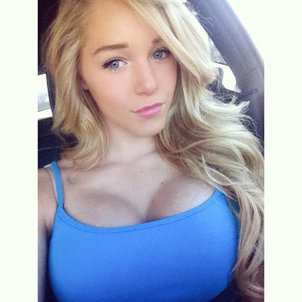 Courtney Tailor taking a selfie