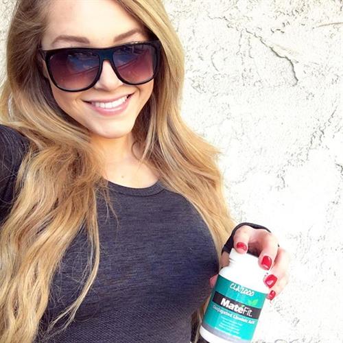 Courtney Tailor taking a selfie