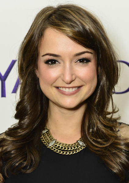 Milana Vayntrub