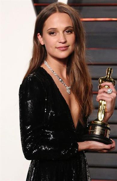 Alicia Vikander