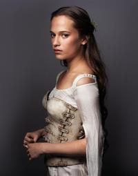 Alicia Vikander