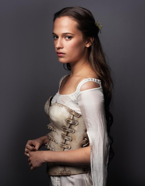 Alicia Vikander