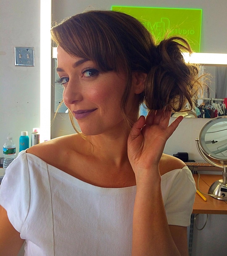 Milana Vayntrub
