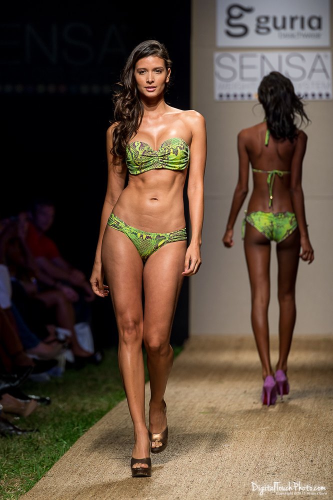 Carolina Betancourth in a bikini