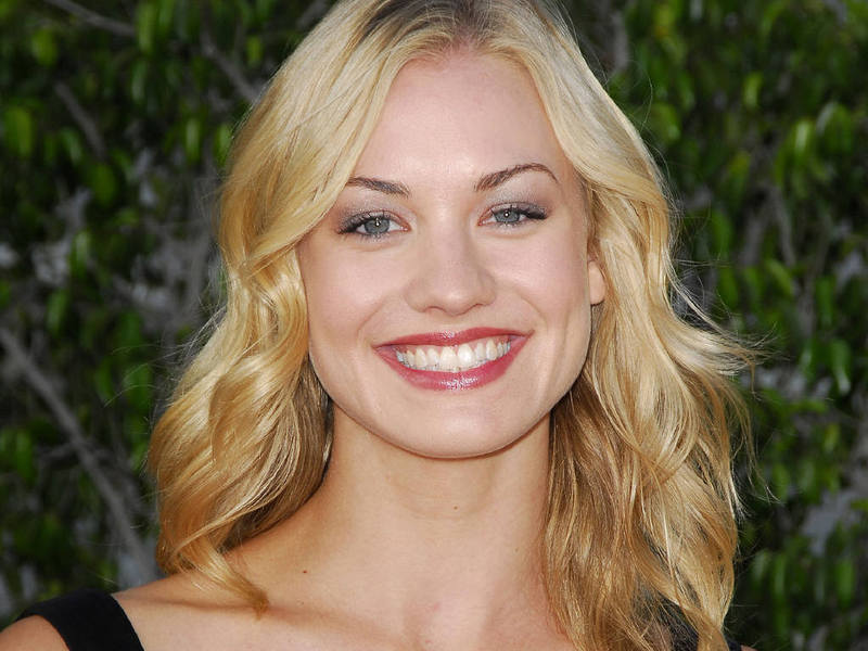 Australian actresses. Ивонн Страховски. Ханна Маккей актриса. Ivonna. Super Stars Bio Yvonne Strahovski.