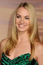 Yvonne Strahovski