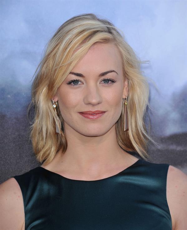 Yvonne Strahovski