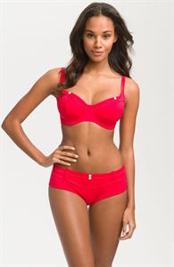 Eve Tramunt in lingerie