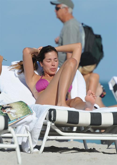 Aída Yéspica in a bikini