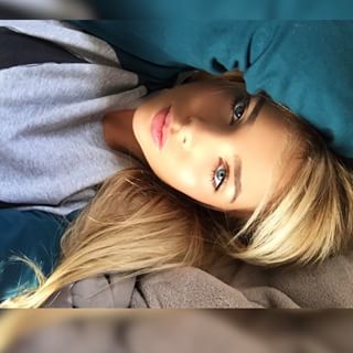 Sarah Louise Harris taking a selfie