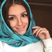 Galina Dubenenko taking a selfie