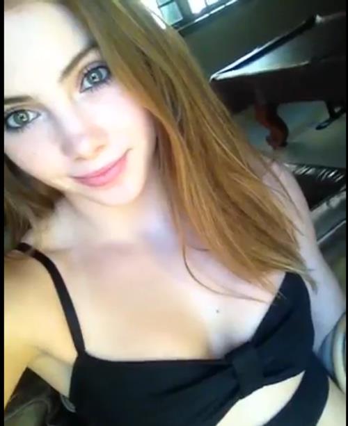McKayla Maroney taking a selfie