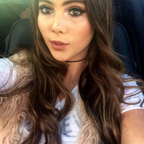 McKayla Maroney taking a selfie