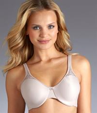 Elisandra Tomacheski in lingerie