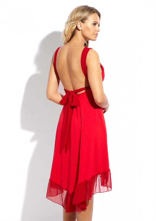 Elisandra Tomacheski in a bikini