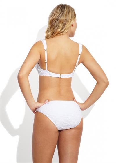 Elisandra Tomacheski in a bikini - ass