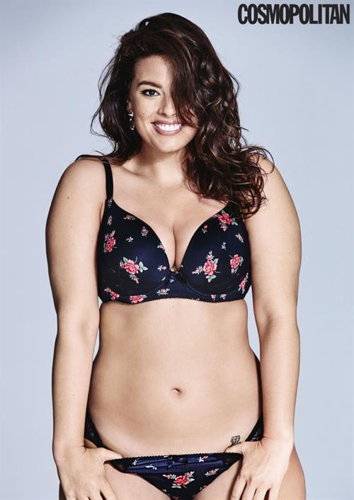 Ashley Graham Lingerie Pictures Ashley Graham smoking hot photo shoot in bikini