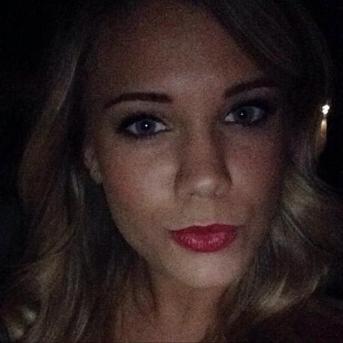 Kayla Garvey taking a selfie