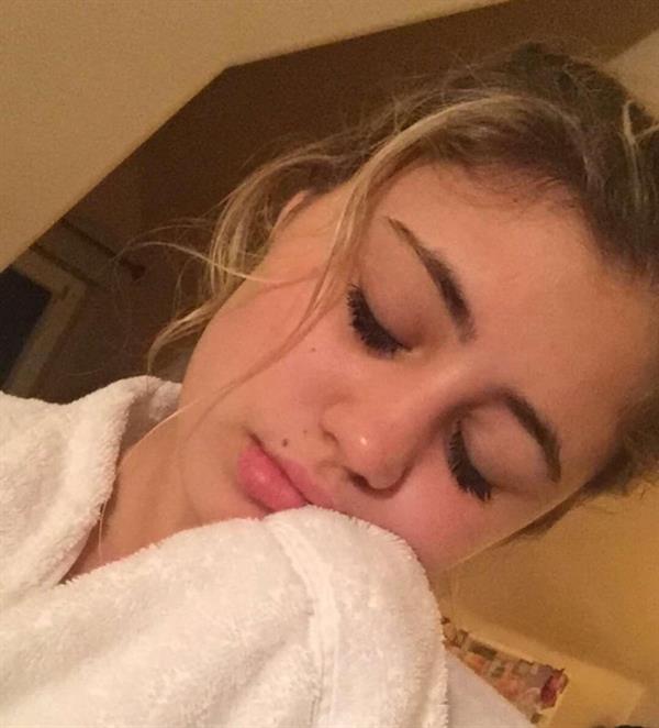 Lia Marie Johnson taking a selfie