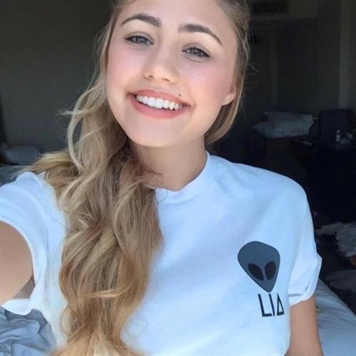 Lia Marie Johnson taking a selfie