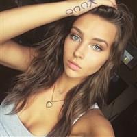 Rachel Cook taking a selfie