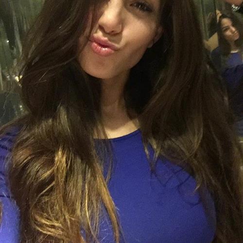 Melanie Pavola taking a selfie