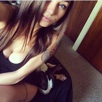 Melanie Pavola taking a selfie