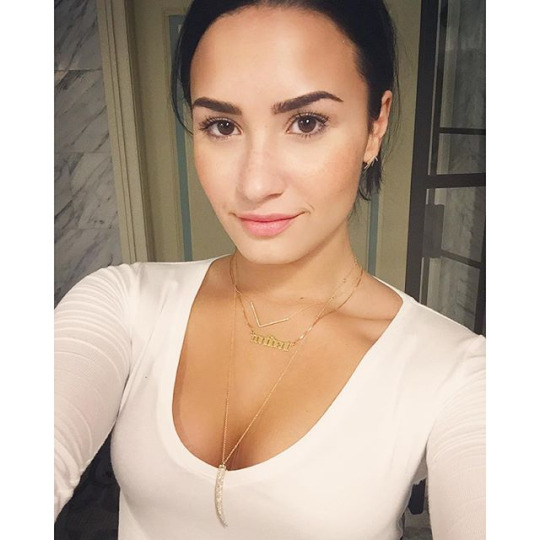 Demi Lovato taking a selfie