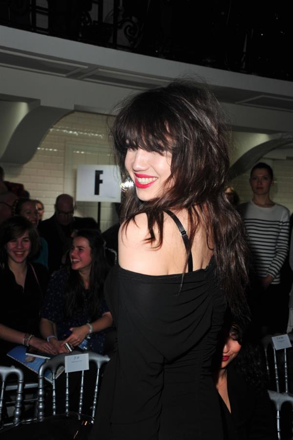 Daisy Lowe