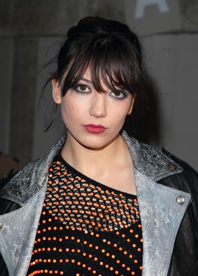 Daisy Lowe