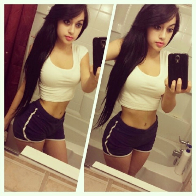 Jailyne Ojeda Ochoa taking a selfie