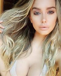 Emily Sears taking a selfie