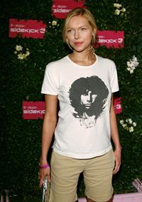  Laura Prepon Launch Of The T-Mobile Sidekick