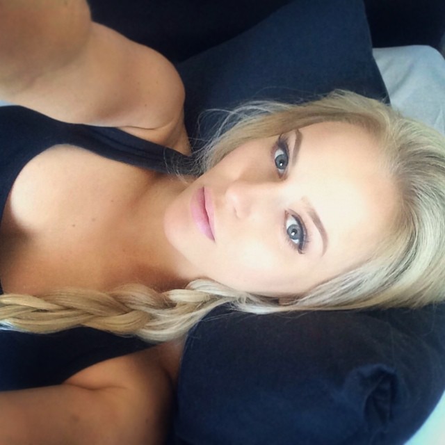 Anna Nyström taking a selfie