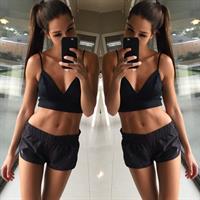 Kayla Itsines taking a selfie