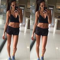 Kayla Itsines taking a selfie