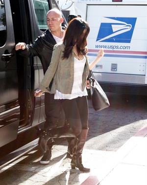 Selena Gomez leaving the ER in Los Angeles November 19, 2012 
