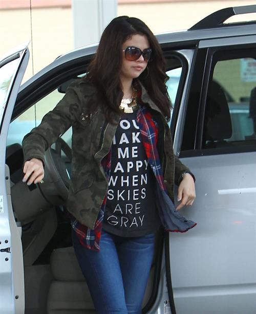 Selena Gomez at a gas station in Los Angeles November 17, 2012 