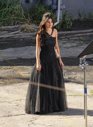 Behind the scenes of Selena Gomez's new video, 'Who Says' 