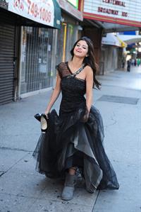 Behind the scenes of Selena Gomez's new video, 'Who Says' 