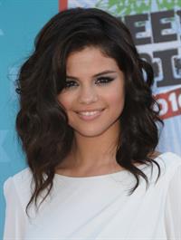 Selena Gomez at the 2010 Teen Choice Awards at the Gibson Amphitheatre on August 8 
